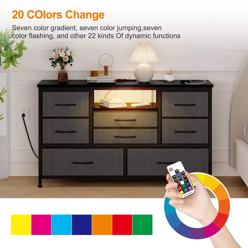 Mobile TV con prese di corrente e luci a LED per TV da 55'', centro di intrattenimento a 8 cassetti, cassettiera in tessuto con piano in legno, nero