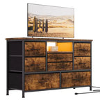 Mobile TV con prese di corrente e luci a LED per TV da 55'', centro di intrattenimento a 8 cassetti, cassettiera in tessuto con piano in legno, nero