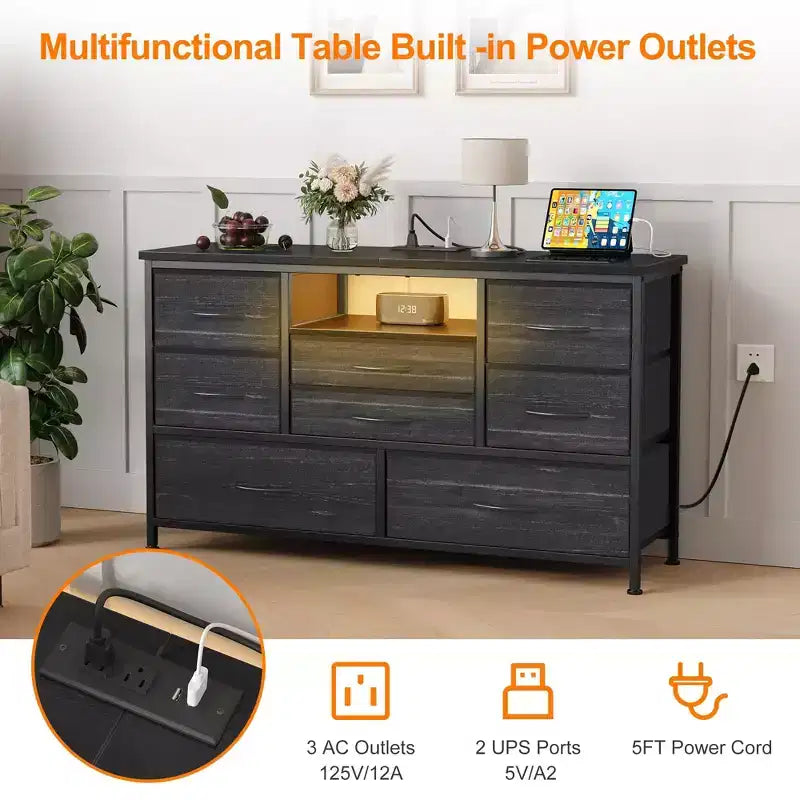 Mobile TV con prese di corrente e luci a LED per TV da 55'', centro di intrattenimento a 8 cassetti, cassettiera in tessuto con piano in legno, nero