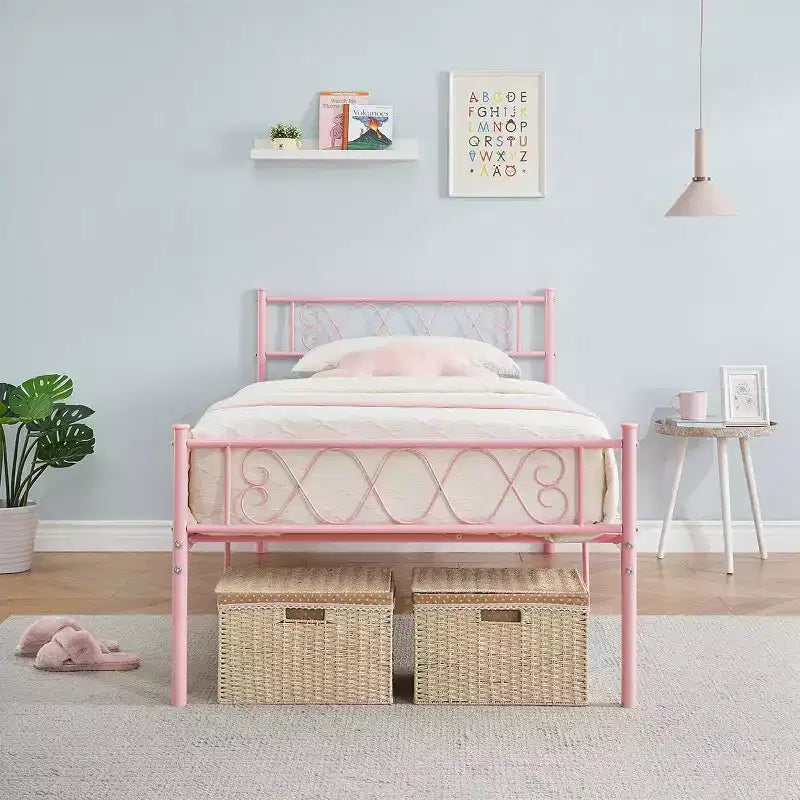 Struttura Letto a Piattaforma Matrimoniale in Metallo con Testiera e Pediera a Cuore, 31 cm di Spazio Contenitore Sotto il Letto, Robusto Supporto a Doghe