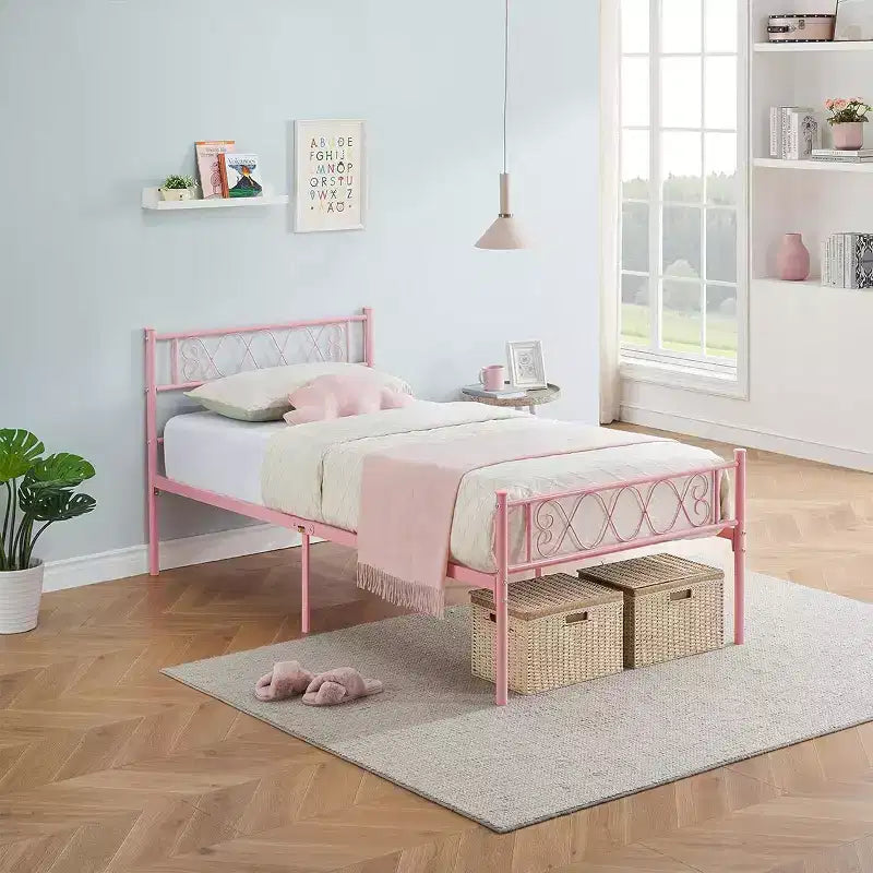 Struttura Letto a Piattaforma Matrimoniale in Metallo con Testiera e Pediera a Cuore, 31 cm di Spazio Contenitore Sotto il Letto, Robusto Supporto a Doghe