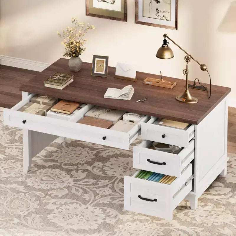 Scrivania Direzionale con Cassetti, Scrivania da Ufficio Rustica con Stazione di Ricarica, Scrivania per Computer in Legno da 136 cm con Contenitore per Documenti