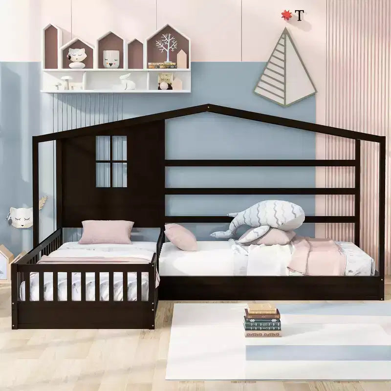 Twin Size L-Shaped Wood House Bed for 2 Kids, L shaped Corner Daybed with Fence and Slatted Frame for Bedroom