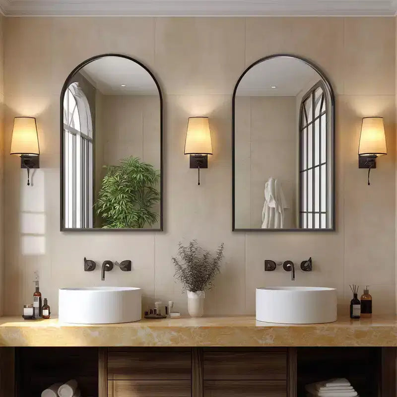 Specchio da parete ad arco 20x30 pollici con cornice in metallo per bagno e camera da letto
