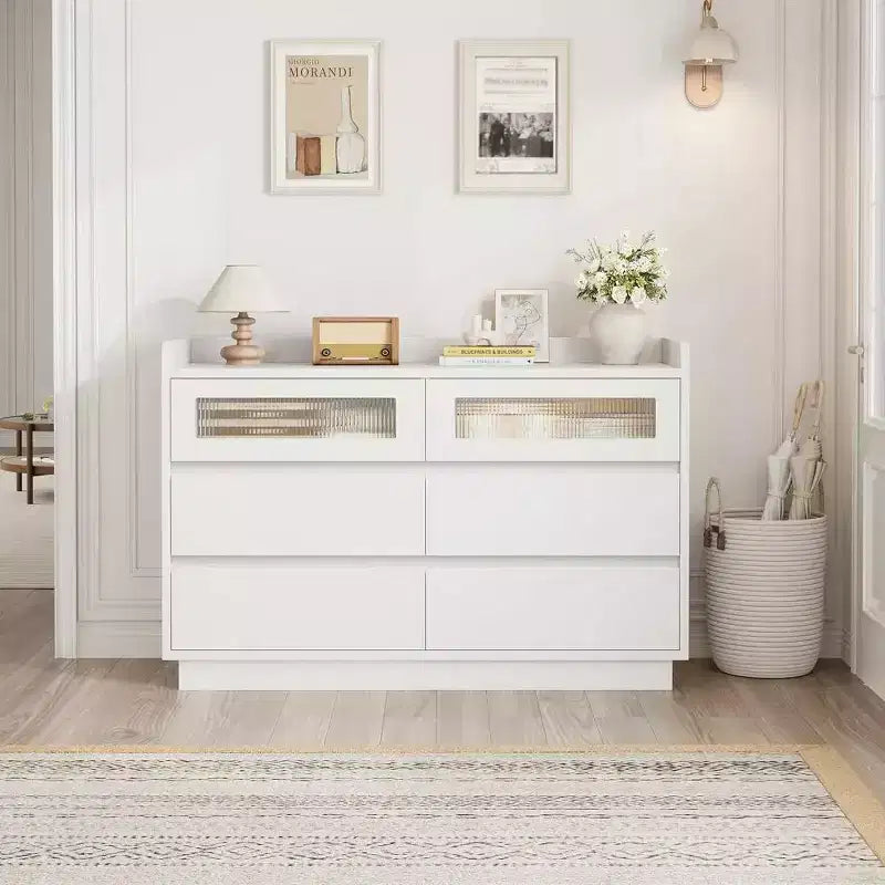 Cassettiera moderna a 6 cassetti con luci LED integrate, larghezza 119 cm. Cassettiera contenitore in legno bianco per camera da letto, soggiorno o ingresso.