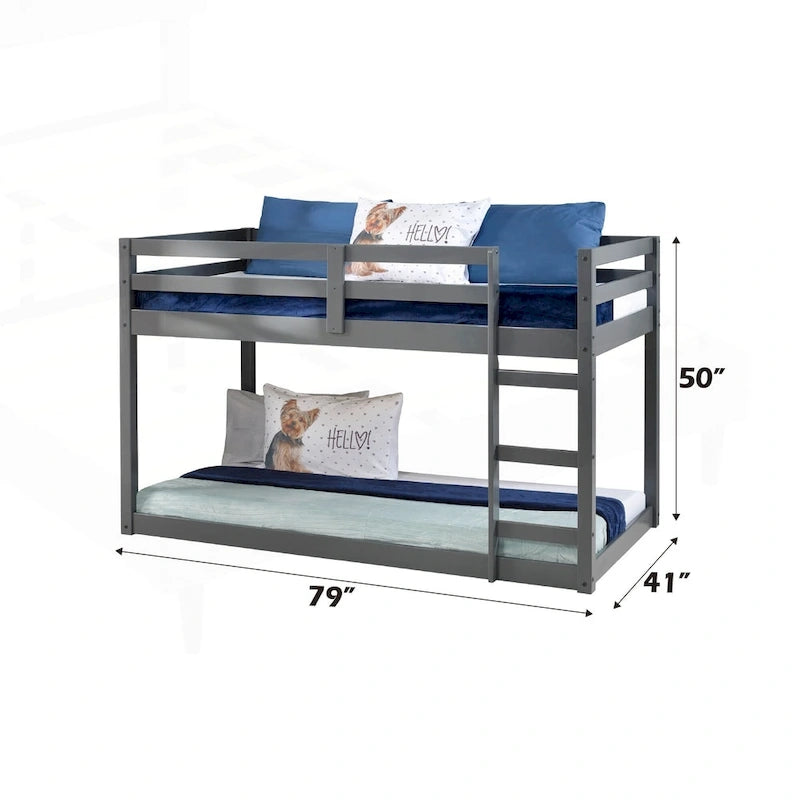 Versatile letto a soppalco singolo in legno con doghe integrate e sponda di protezione